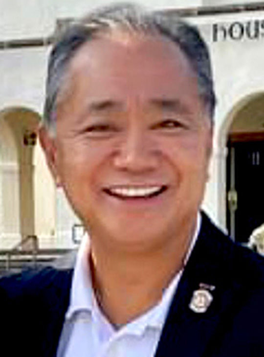 CC Tan, Dr Peter mugshot rgb.jpg